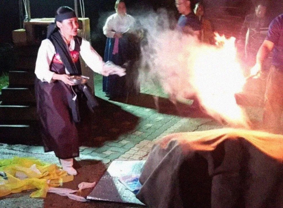 在韩国，化妆品或偶像团体都不如它热门：人生，“算”比努力更重要？