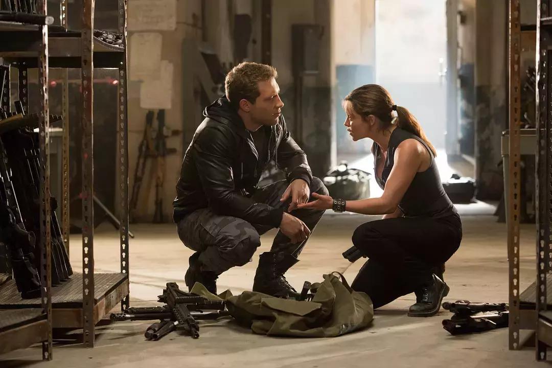 有没有像环太平洋一样的机甲电影,环太平洋的科幻机甲