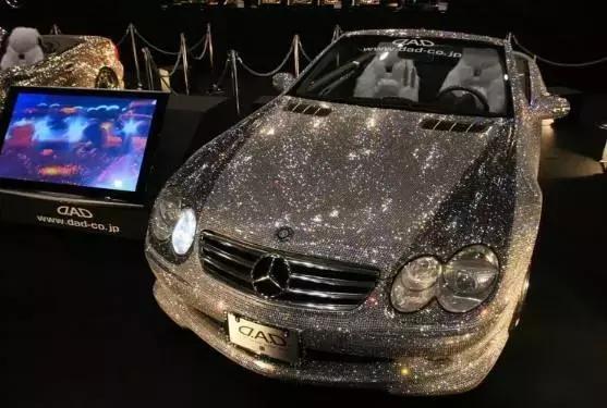 现在年轻人对奢侈品的看法,奢侈品为什么中外态度不同