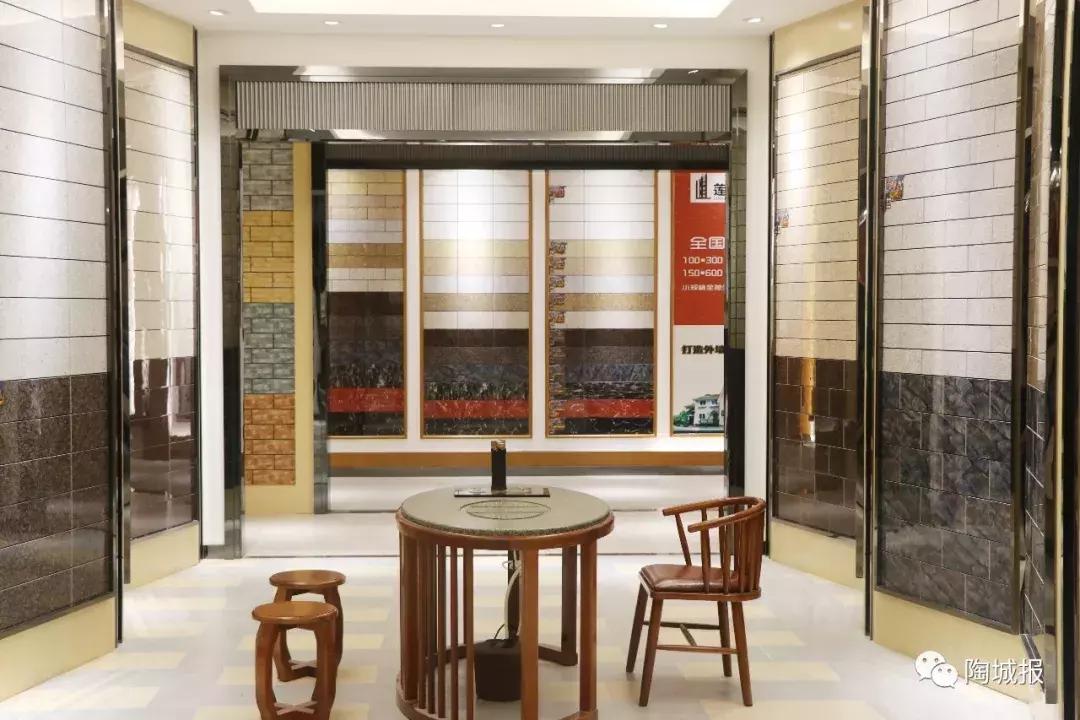 你肯定没见过这些美成仙的瓷砖展厅，估计在这里搬砖都要穿正装！