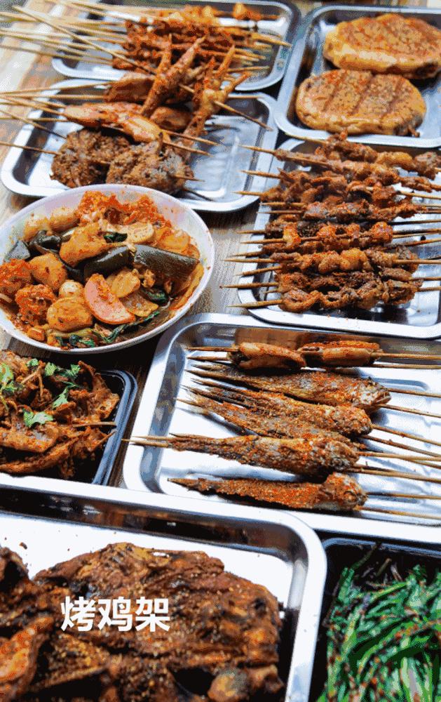 这么low的店，竟然这么多人抢着去吃