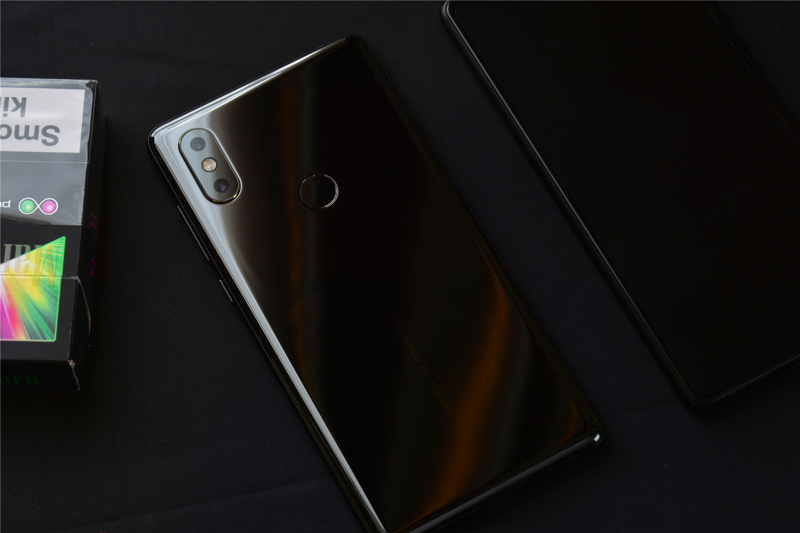 原来拍照才是它最大的亮点，小米MIX2正式发布拍照媲美三星S9