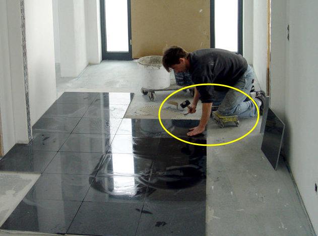 德国瓦工都这样铺地砖，几十年不出问题，我国师傅要学的还很多！