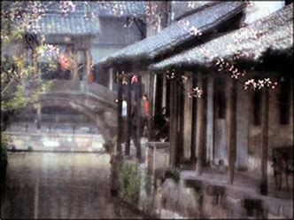 《错误》:梦里相思，酒后遣怀。