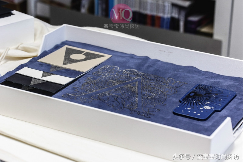 迷彩丝影-专访法国丝印大师VeroniqueFremy盛放法国的东土之花