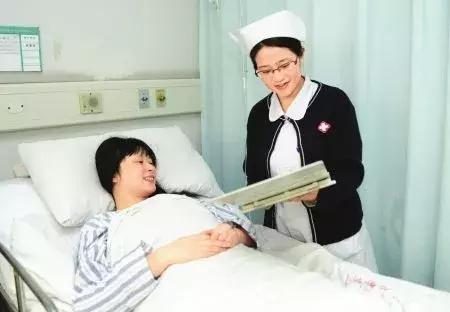 给患者灌肠怎么操作,护士给病人灌肠不会恶心吗