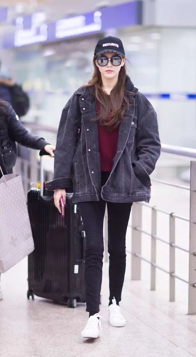 立体又不臃肿的连帽卫衣,连帽卫衣设计感