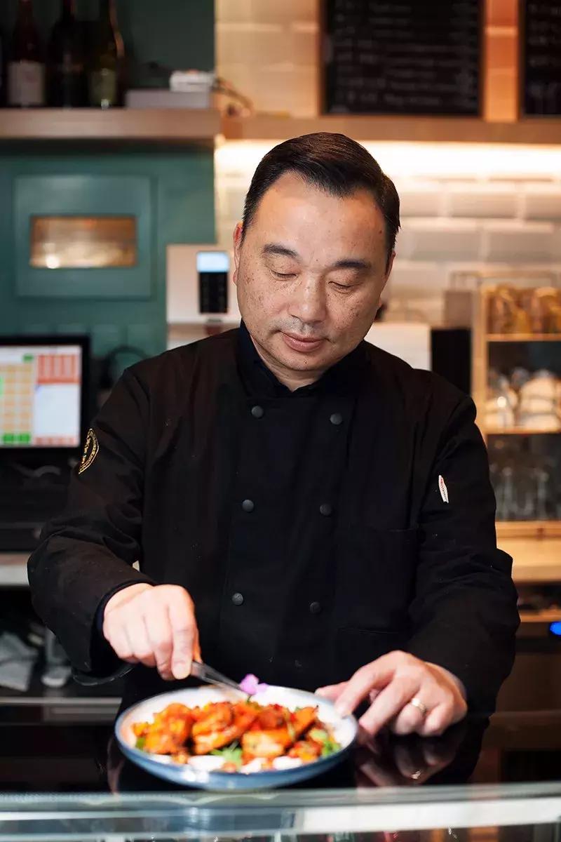 放弃法国巨额财产的法籍华裔回到上海，只为追求做出美食的梦想！