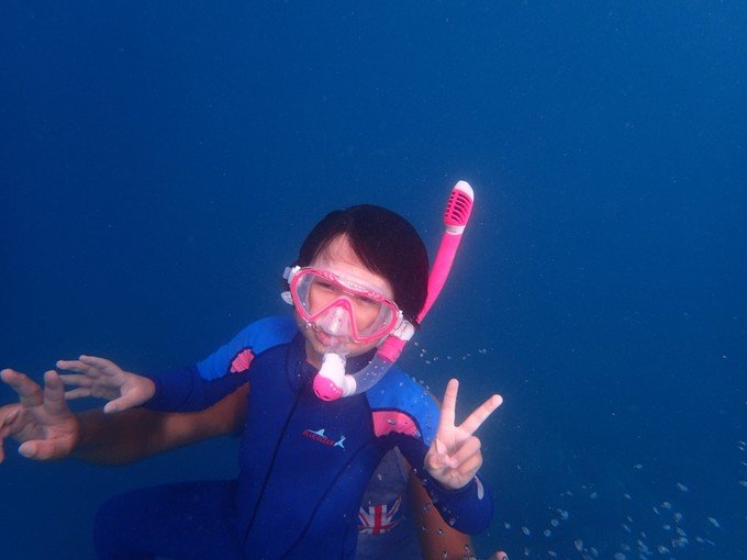 宝贝喜欢小金鱼,宝贝喜欢玩水