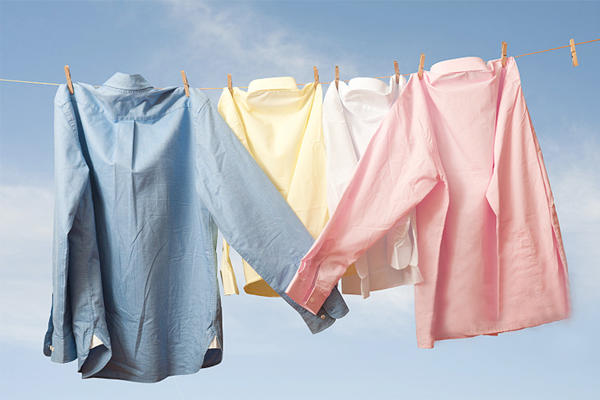 衣服上的顽固汗渍和霉渍怎么去除,有霉点汗渍的衣服怎么洗