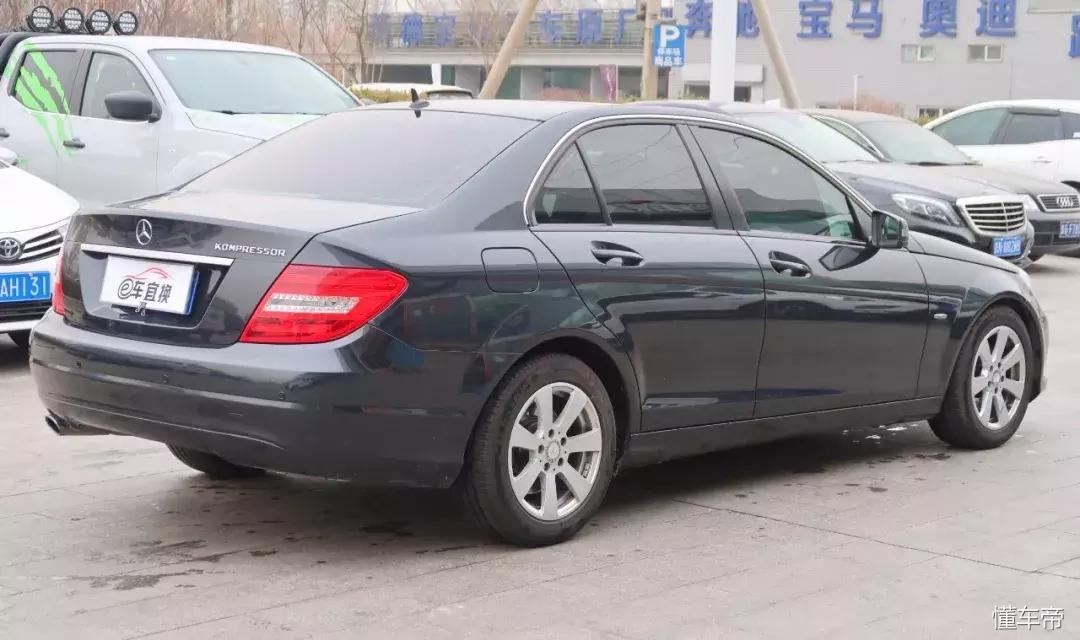 奔驰c级260l2022款,最强奔驰大型suv