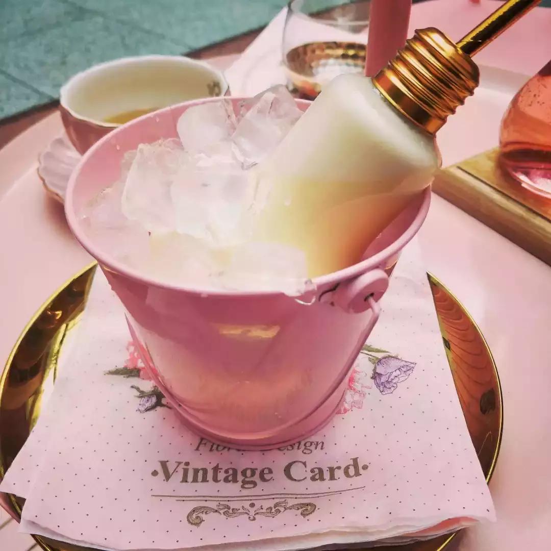 听说大理古城开了一家ins风粉红茶店,颜值逆天！