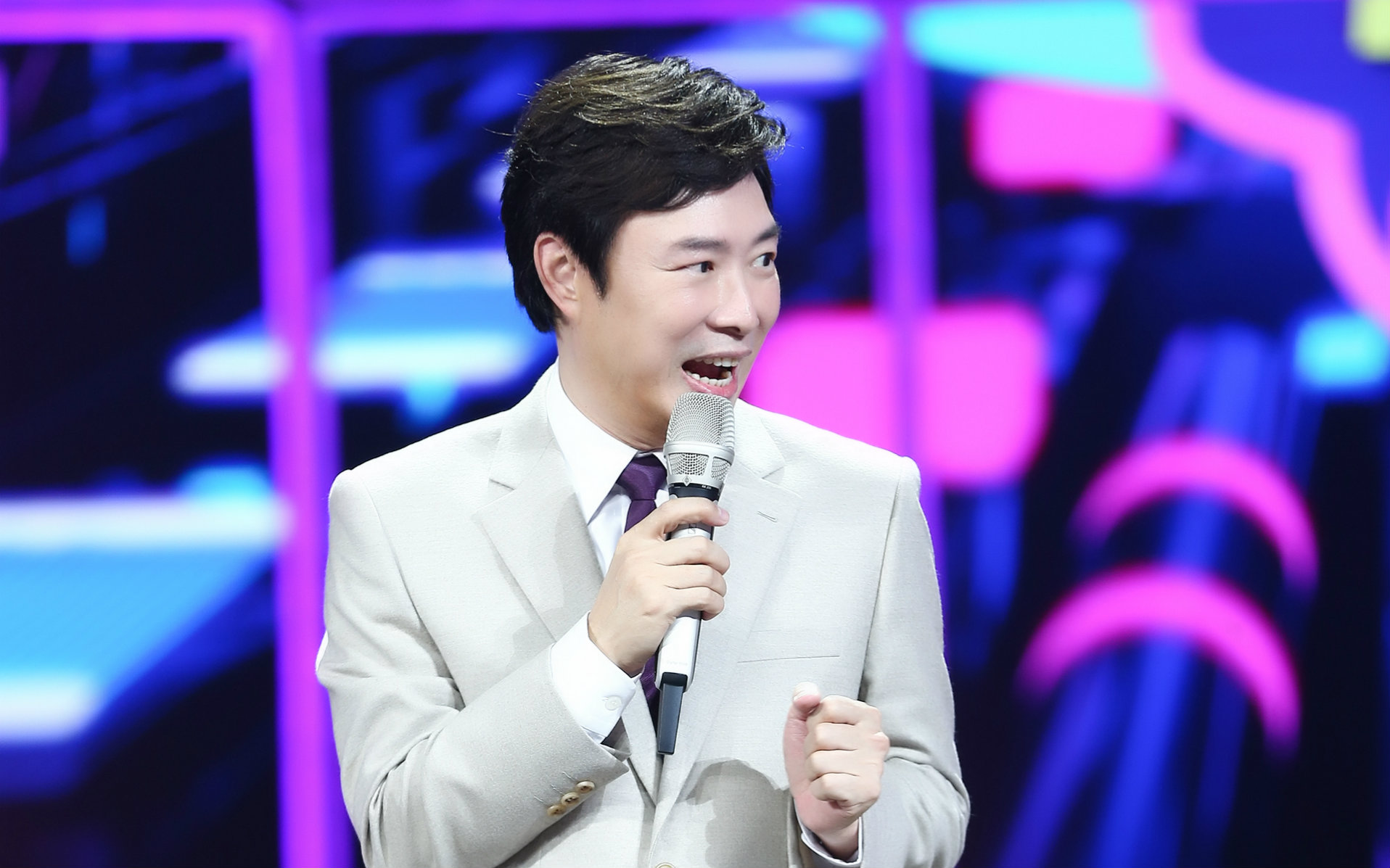 年过半百依然不婚，展昭有60之约，小哥因为那个女人，那星爷呢？