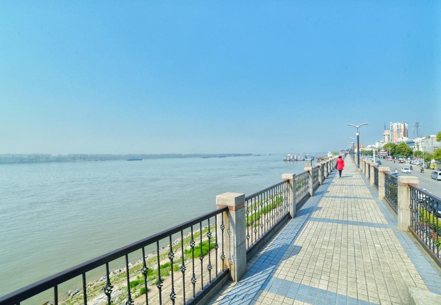 山灵水韵，德才兼备，这座城市的*光春**了不起！