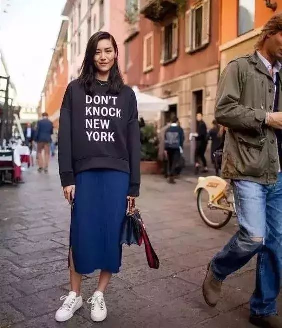 半身裙可以这样搭配你get到点了吗,半身裙的时髦穿搭示范