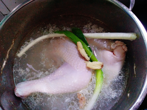 墨鱼银耳鸡汤的做法大全家常,墨鱼鸡肉鸡腿菇煲汤的做法大全