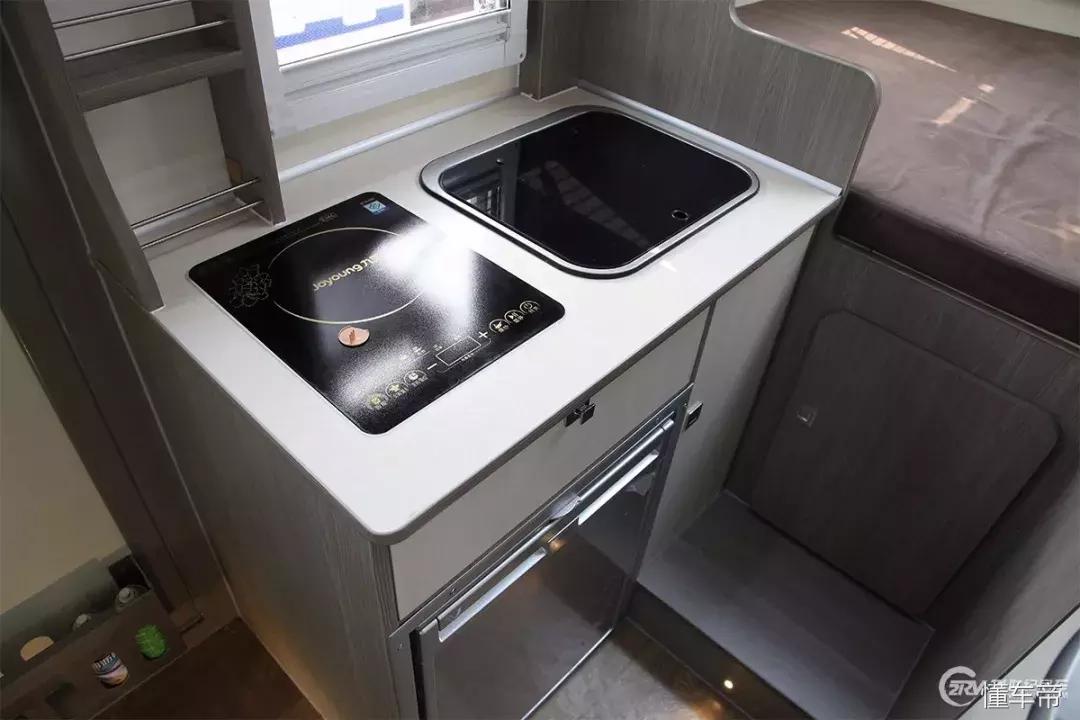 一辆保时捷大约值多少钱,一辆保时捷跑车多少钱