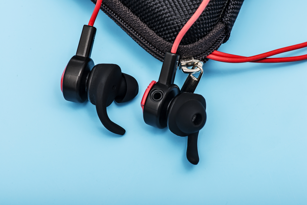 刺激战场吃鸡耳机,西伯利亚耳机哪款适合手游吃鸡