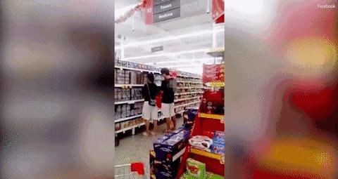 天没亮就来排队,天没亮就出门排队