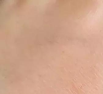 新买的安耐晒味道和以前的不一样,刚买的安耐晒和之前的味道不一样