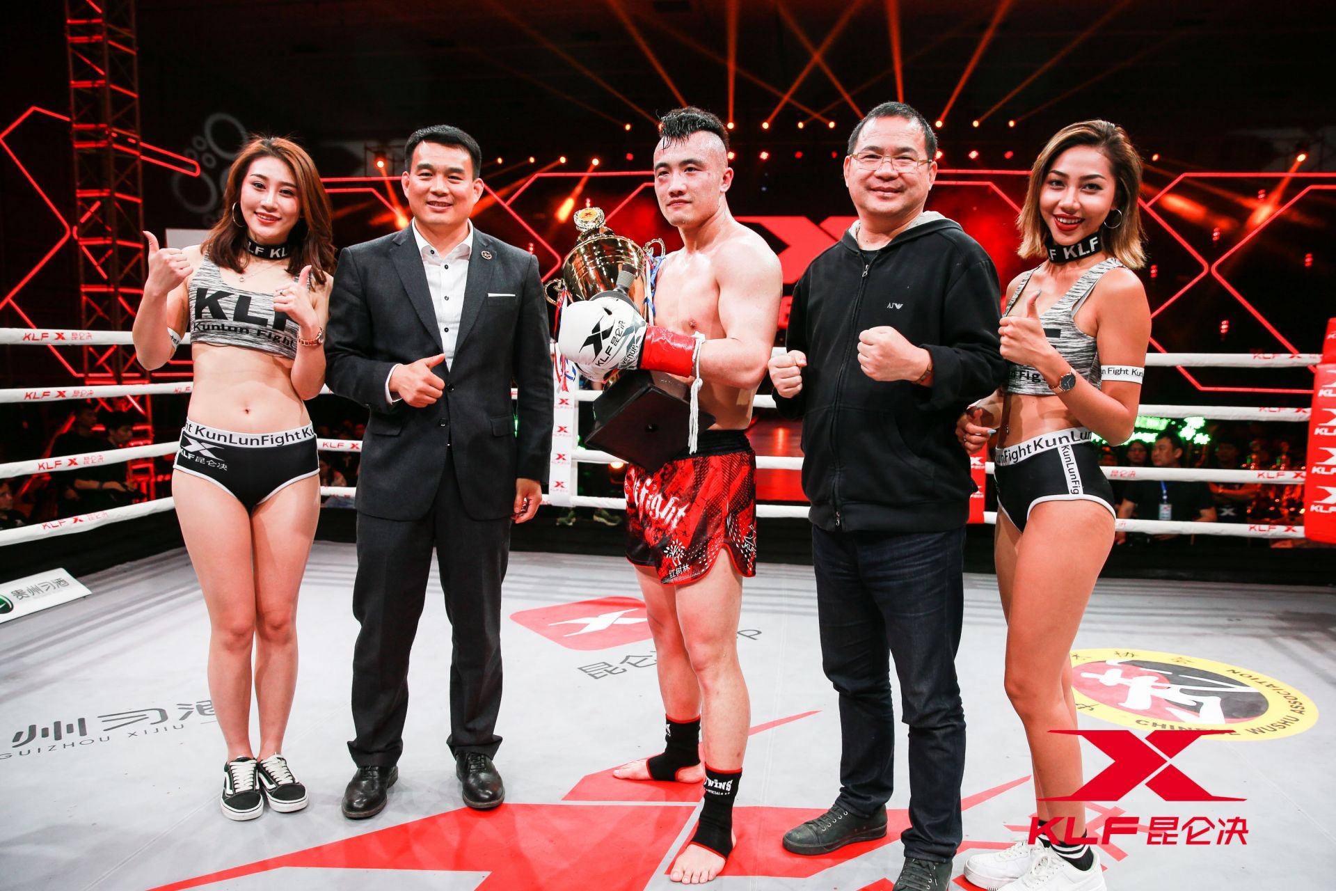 俄罗斯悍将凶如猛兽,俄罗斯猛将格斗视频