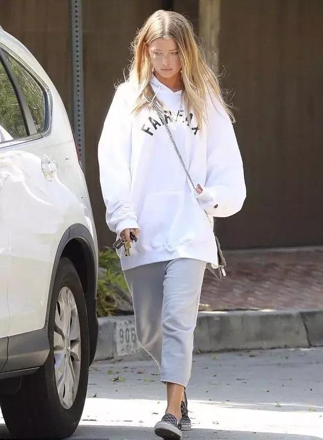 贾斯汀比伯前任赛琳娜,傻脸娜和贾斯汀比伯以前在一起