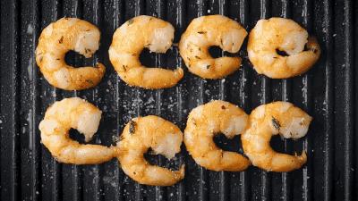 阿根廷红虾的刺身正确吃法,阿根廷红虾和黑虎虾哪个适合刺身