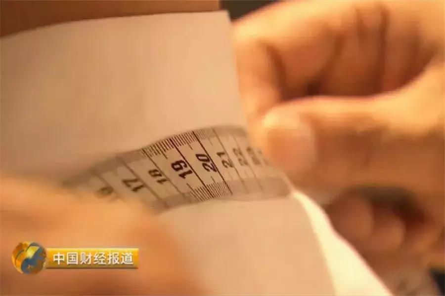 保时捷让人着迷,西装革履保时捷