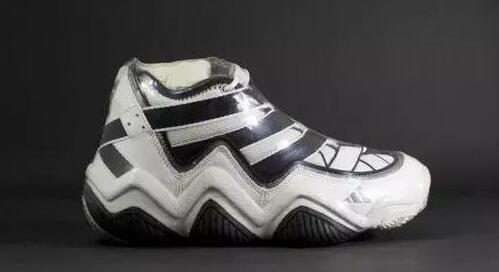 回忆篇从青涩到成熟记忆里的黑曼巴 ----科比战靴系列