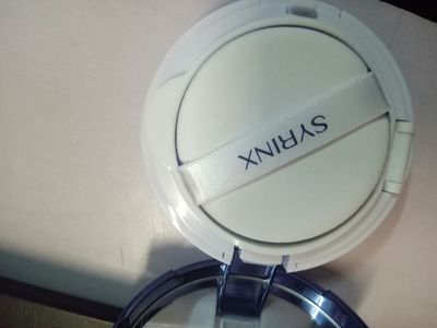 露华浓510和雅诗兰黛420,露华浓225和雅诗兰黛42颜色一样吗