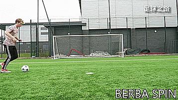 50种个人足球技巧训练,100个足球过人技巧gif