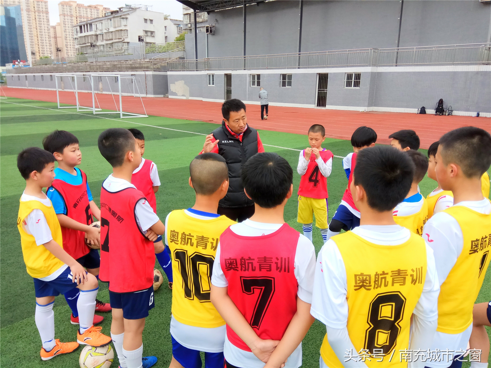 南充市市运会足球营山队,四川南充籍小将