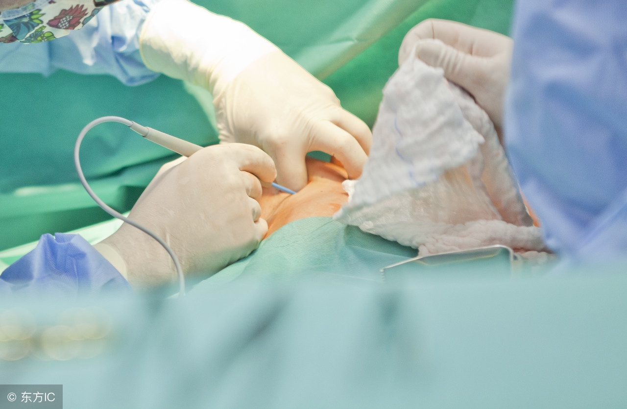 肋骨骨折引起肺栓塞几率大吗,肋骨骨折胸腔积液肺栓塞