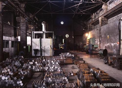 重庆是座充满历史底蕴的城市,重庆是怎么在大山里发展起来