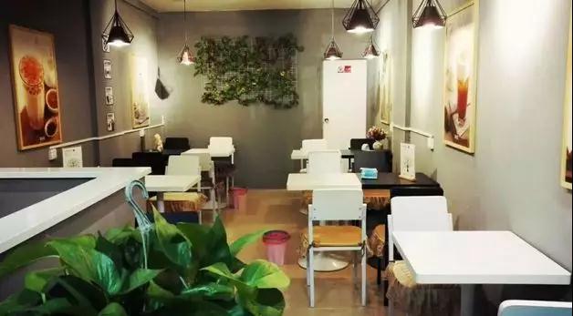 10平米饮品店的利润,10平米小店利润多少