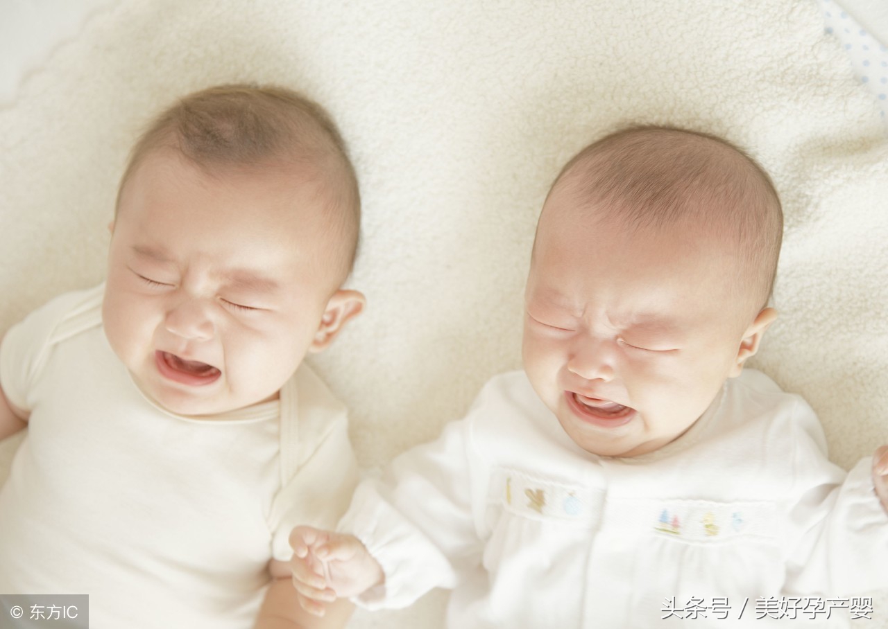 新生儿有黄绿色的眼屎到底是怎么回事?