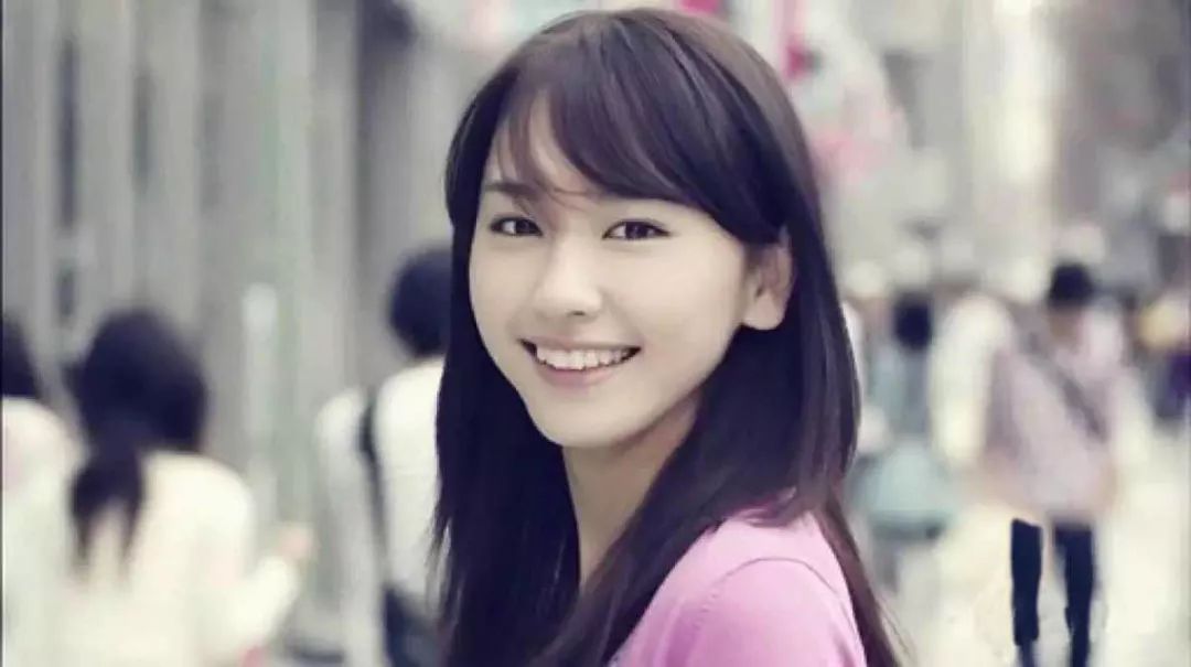 邓丽君和小鲜肉对话,为什么圆脸的邓丽君魅力无人能敌