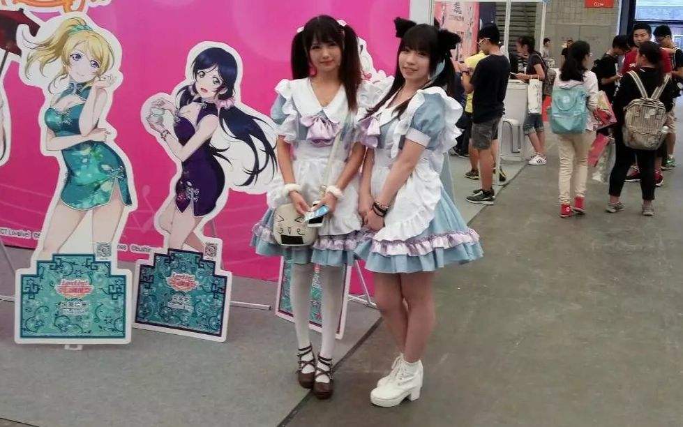 二次元能感受三次元的爱,三次元里也有像二次元纯粹的爱吗