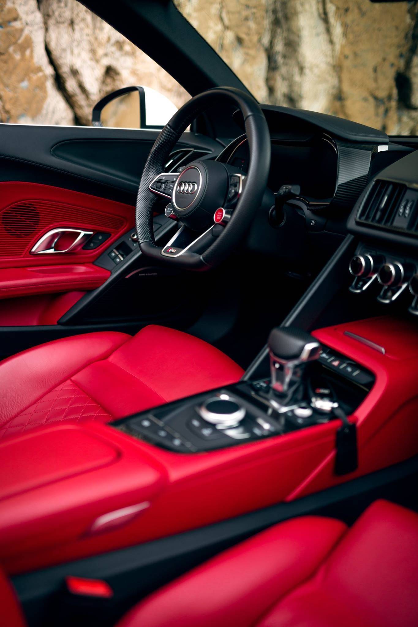 最新奥迪r8高清壁纸,奥迪r8赛道版高清壁纸