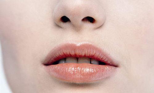 女性脱唇毛最好的方法,女性唇毛重该怎么办呀