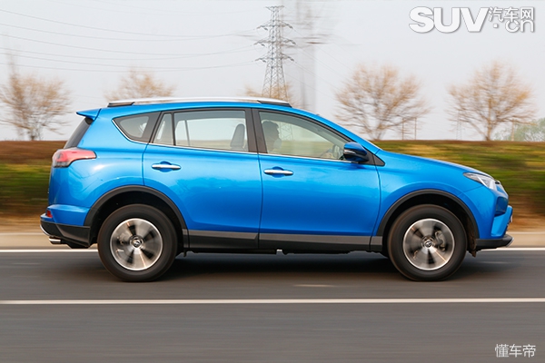 rav4驾驶质感,丰田rav4荣放风尚plus二驱试驾