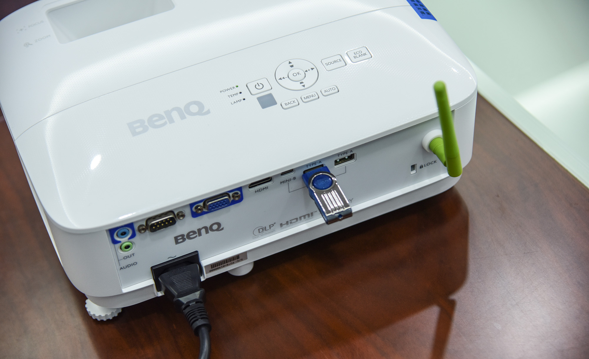 benqe580智能商务投影,benqe580投影仪