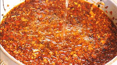 路边小摊的凉皮,街边的凉皮