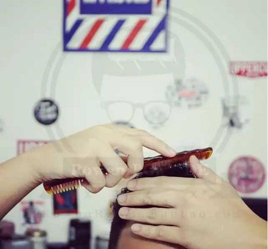 如何整理一个干净整洁的油头？油头梳得好，把妹没烦恼