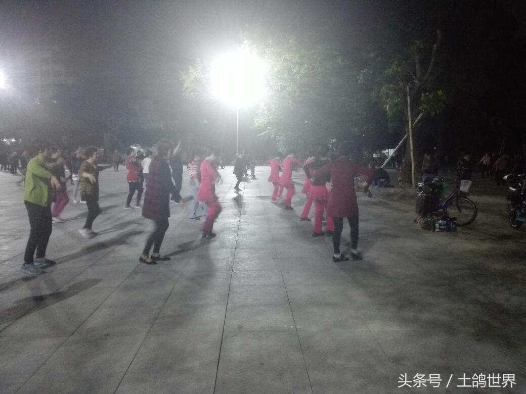 大妈们如何选择广场舞音响,遥控广场舞大妈的音响