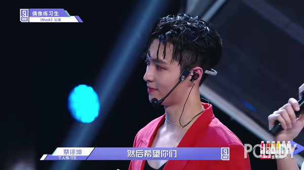 天天洗头但是头顶还是油怎么回事,天天洗头还老是掉头皮怎么办