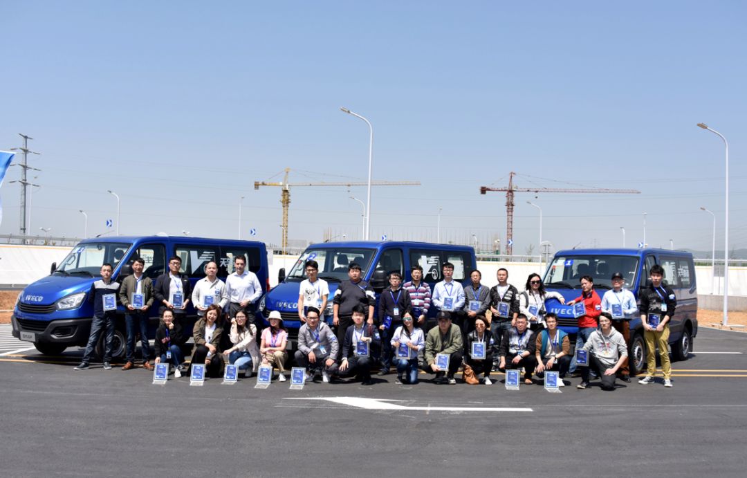 依维柯欧胜厢货国六价格,依维柯欧胜双排货车最新消息