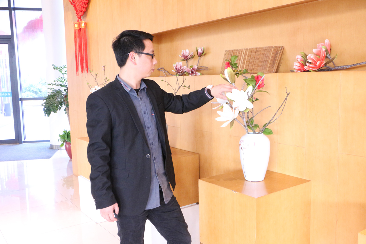 阿玛尼从来不缺仪式感,阿玛尼男款手表复古