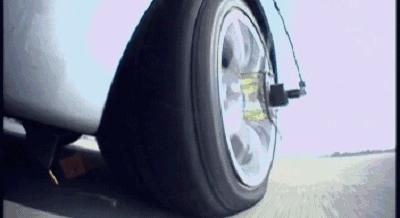 车轮胎被盗了保险赔不赔,轮胎被盗保险公司赔吗