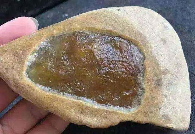 辨别原石真假最简单方法,原石怎么看真假鉴别方法